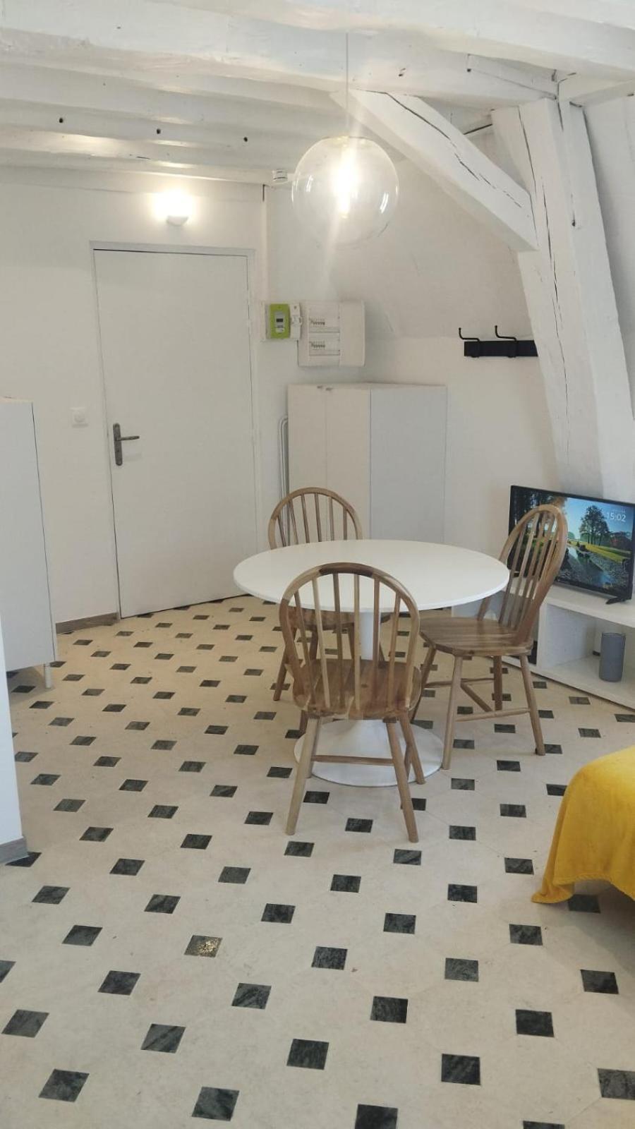 Studio Cosy En Centre Ville Arpajon Exterior photo